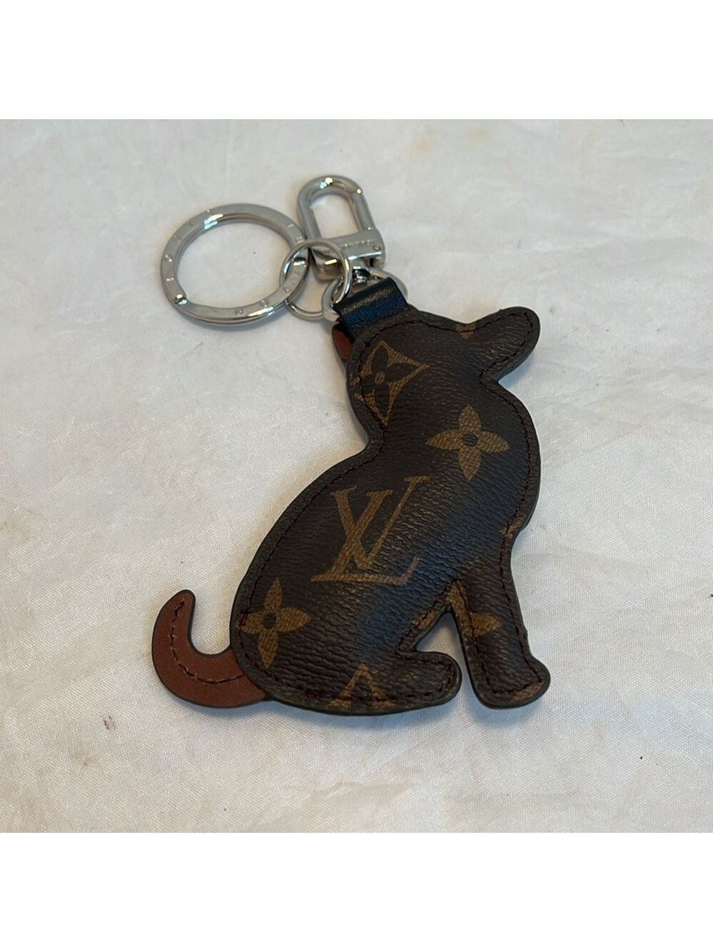 Louis Vuitton Monogram Doggy Bag Charm/Keychain - Picture 11 of 11